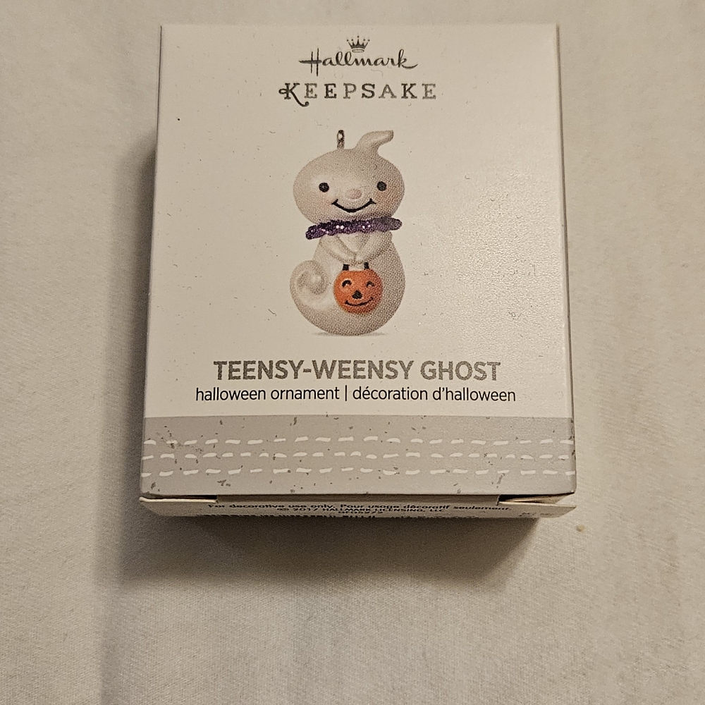 2017 Hallmark Miniature Ornament Teensy Weensy Ghost Halloween